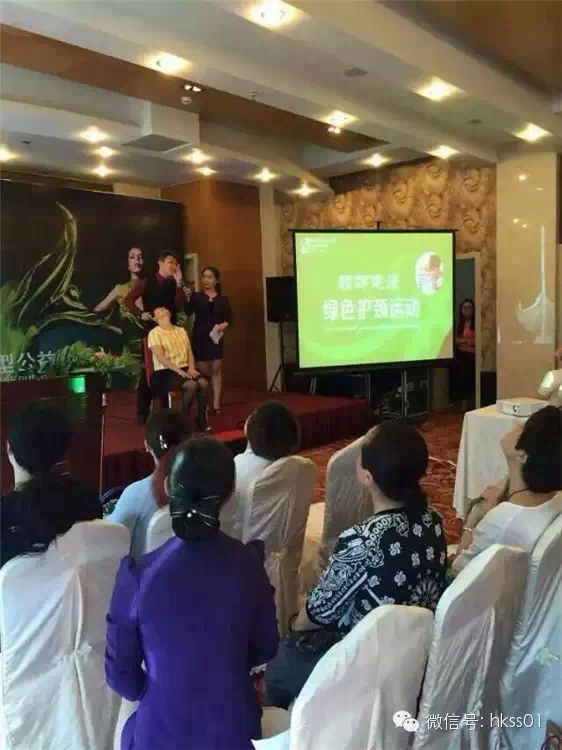 李橋博士，現(xiàn)場(chǎng)為我們的嘉賓們?cè)\斷問(wèn)題